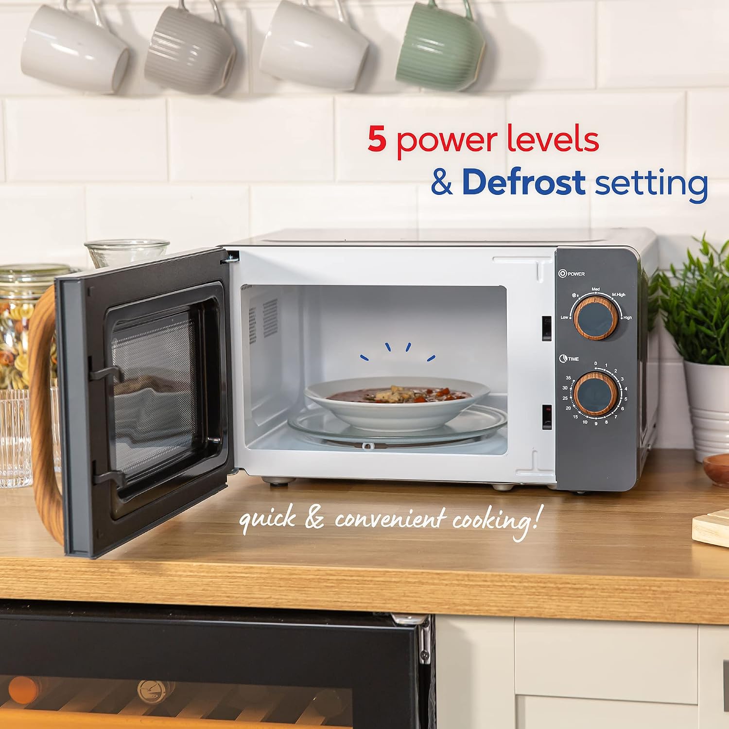 Thumbnail 6 de Russell Hobbs RHMM713G Micro-ondes compact 700 W – style scandinave et finition bois