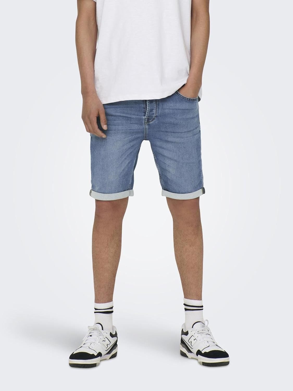 Detalle de Shorts en Denim Capri pour Hommes O&S 3/4 – Only & Sons, denim léger et coupe slim