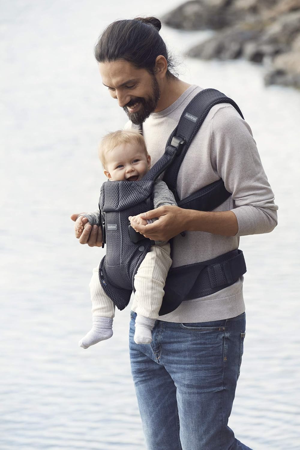 Detalle de BabyBjörn Porte-bébé One Air Mesh 3D – Anthracite