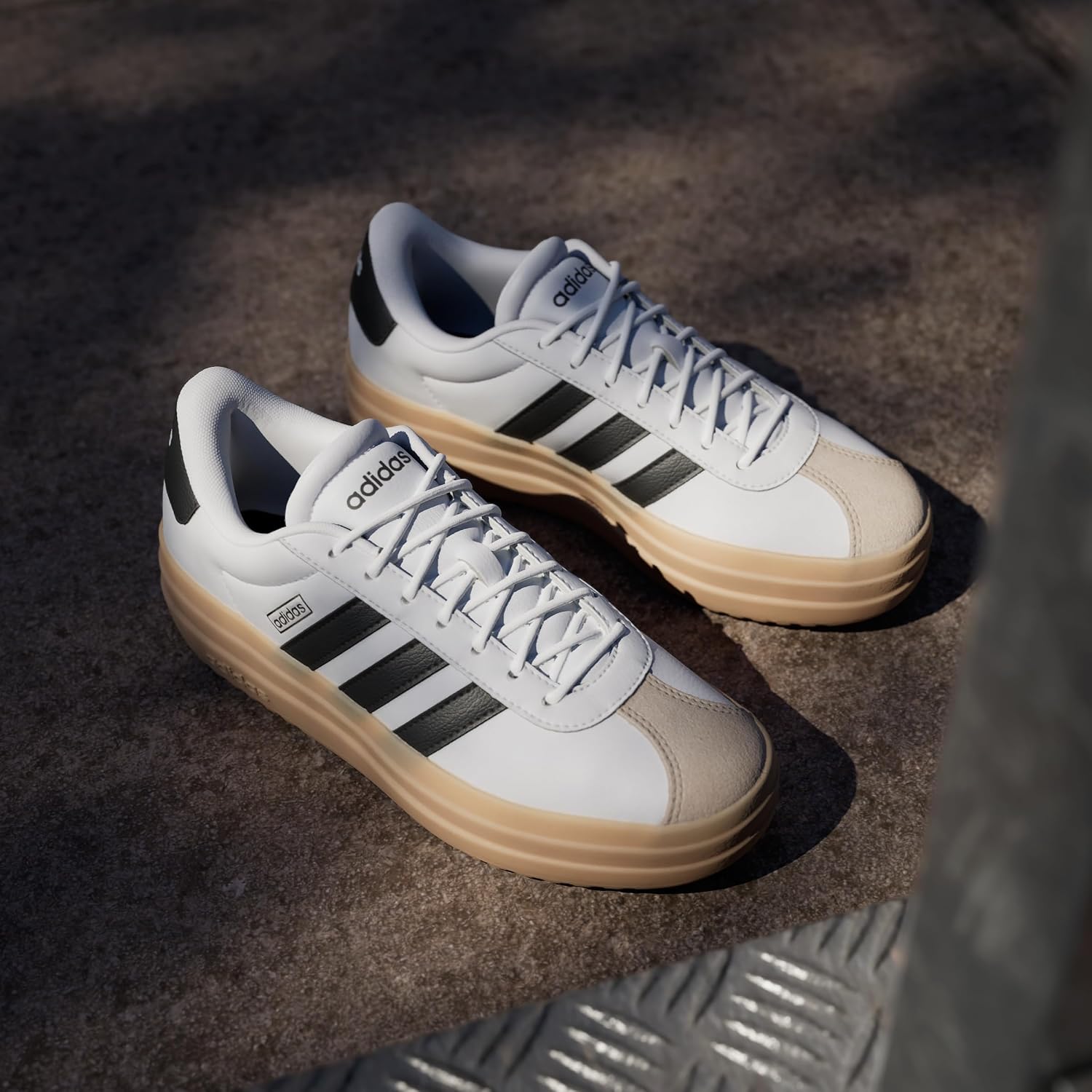 Detalle de Adidas VL Court Bold Femme – Chaussure polyvalente au plateau modeste