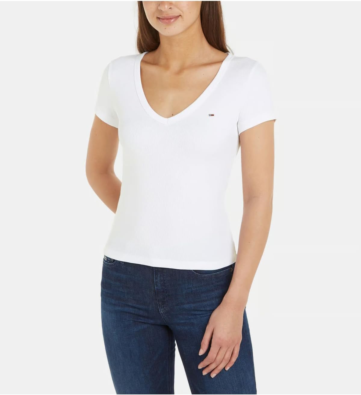 Detalle de Tommy Jeans T-Shirt Manches Courtes Femme Slim Col en V – coton régénératif et coupe ajustée