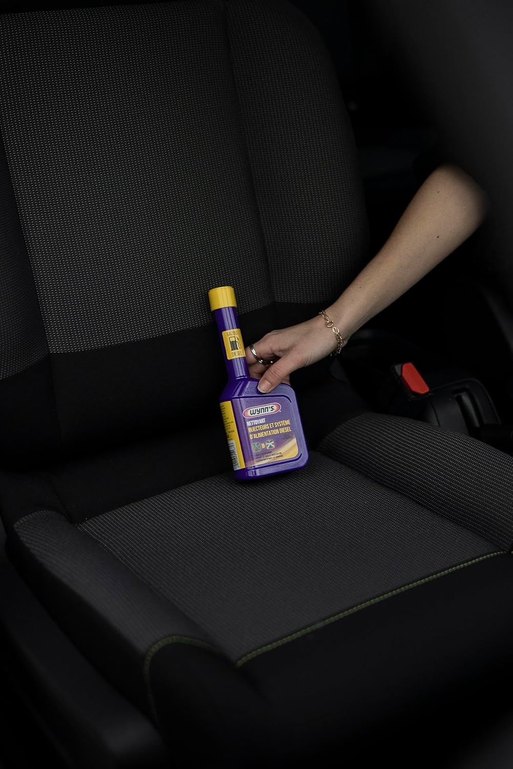 Detalle 2 de Wynn's Nettoyant injecteurs 325 ml ⛽