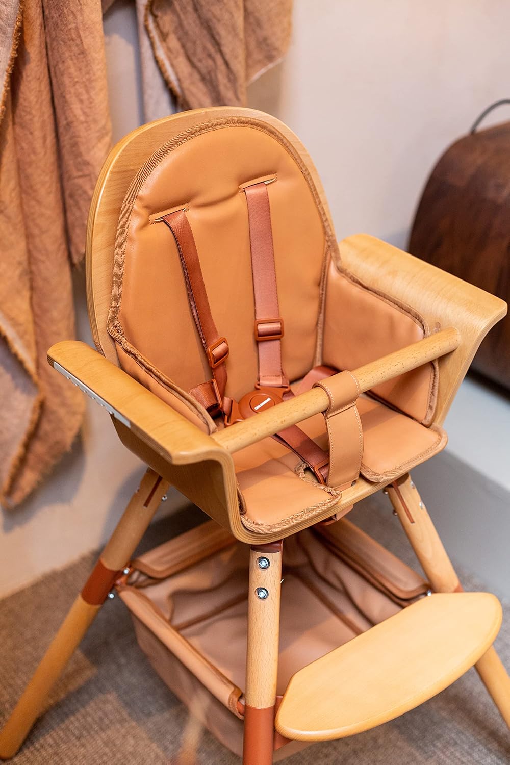 Detalle de CHILDHOME Coussin réducteur effet cuir pour chaise haute Evolu et Evowood, Nude