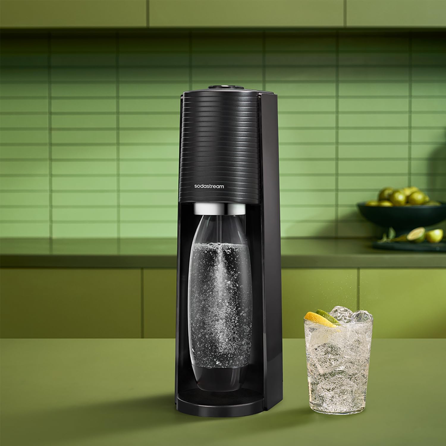 Detalle 2 de Sodastream Terra – Machine à eau pétillante avec CO₂ Quick Connect, 60L, deux bouteilles incluses (1L et 0,5L), sans BPA, noir