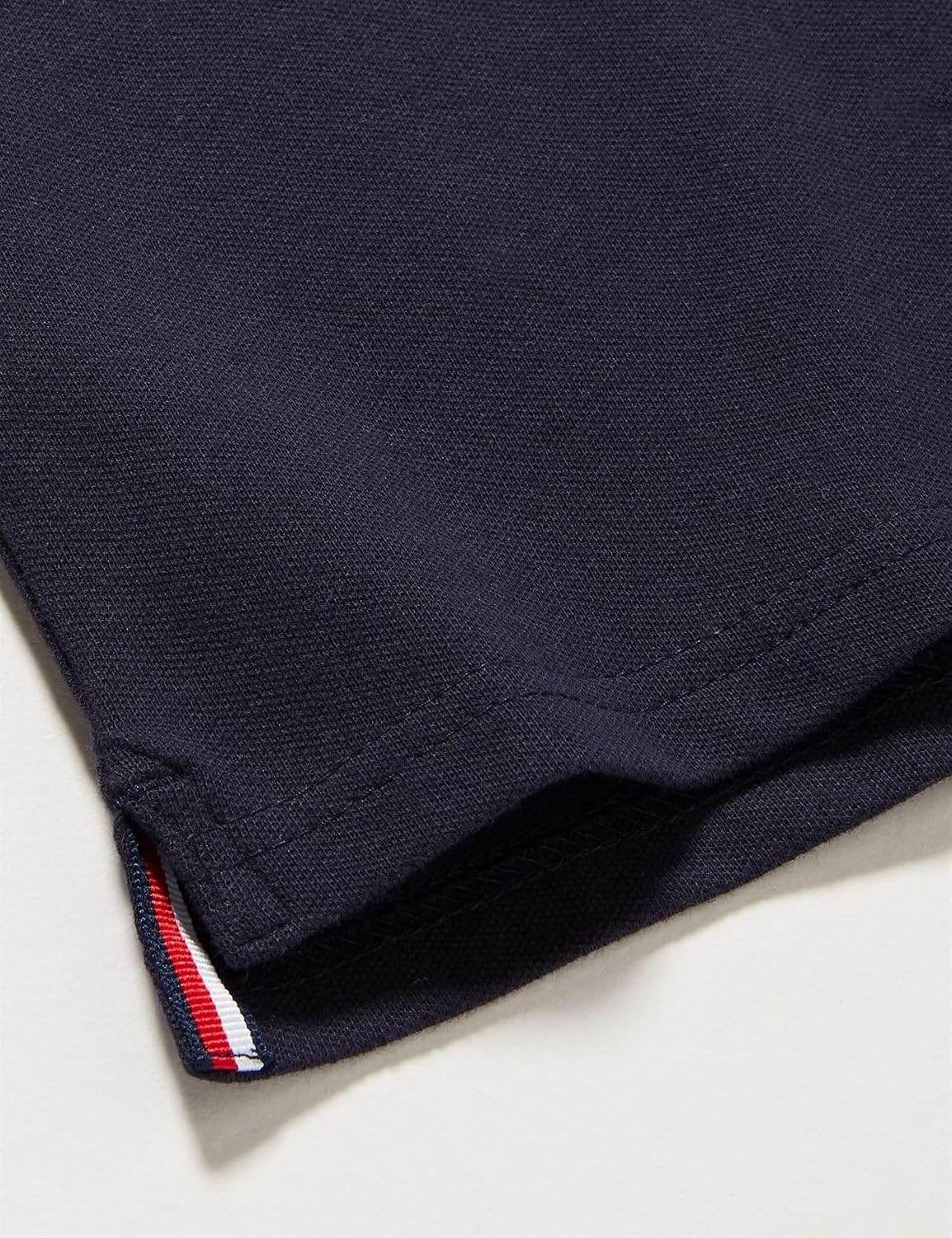 Detalle de Polo Tommy Hilfiger KB0KB00249 Garçon — élegance décontractée en coton élasthane