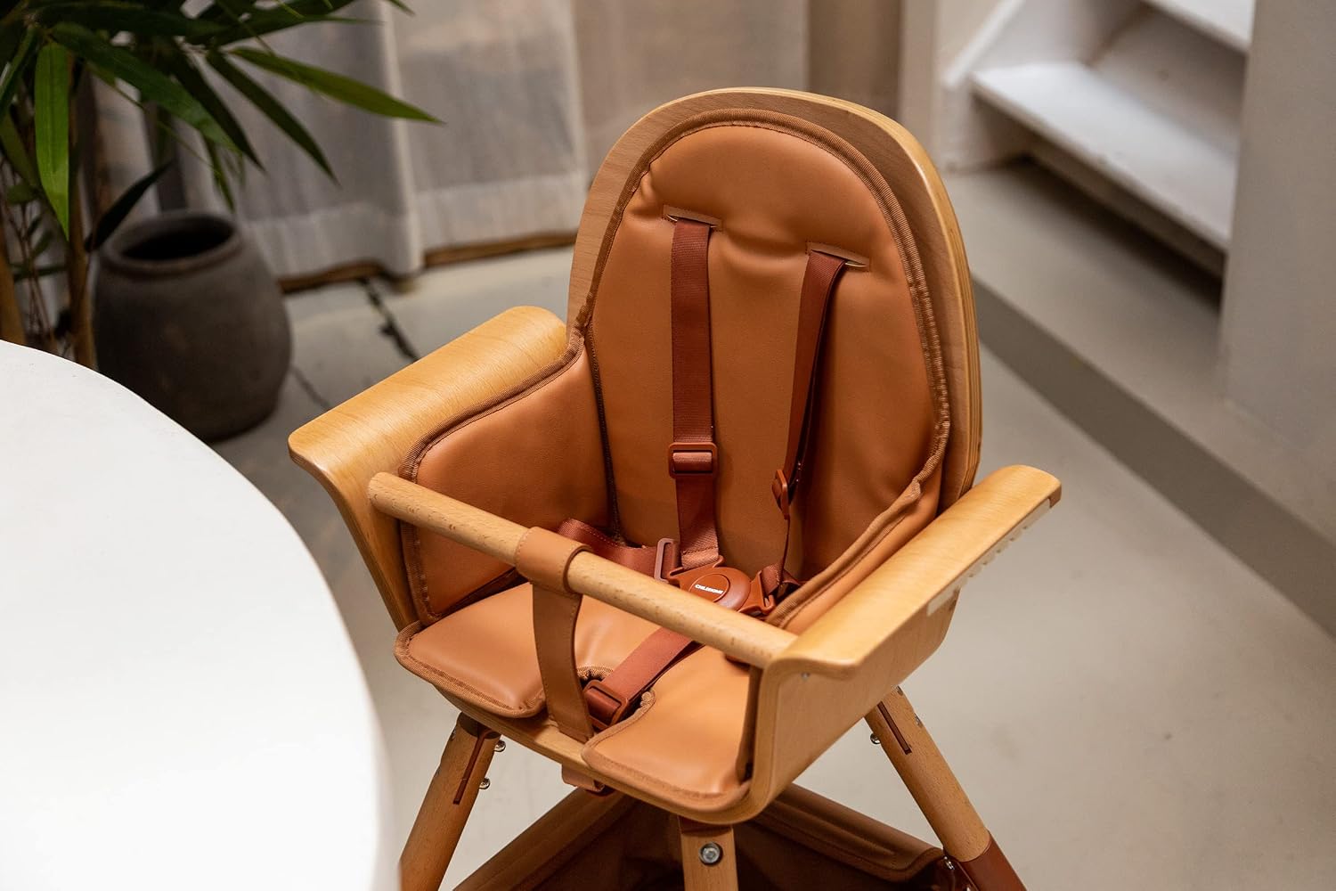 Detalle de CHILDHOME Coussin réducteur effet cuir pour chaise haute Evolu et Evowood, Nude