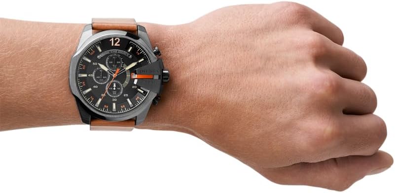 Detalle de Diesel Mega Chief Series – Montre homme chrono, boîtier 51 mm, cadran noir et bracelet cuir marron