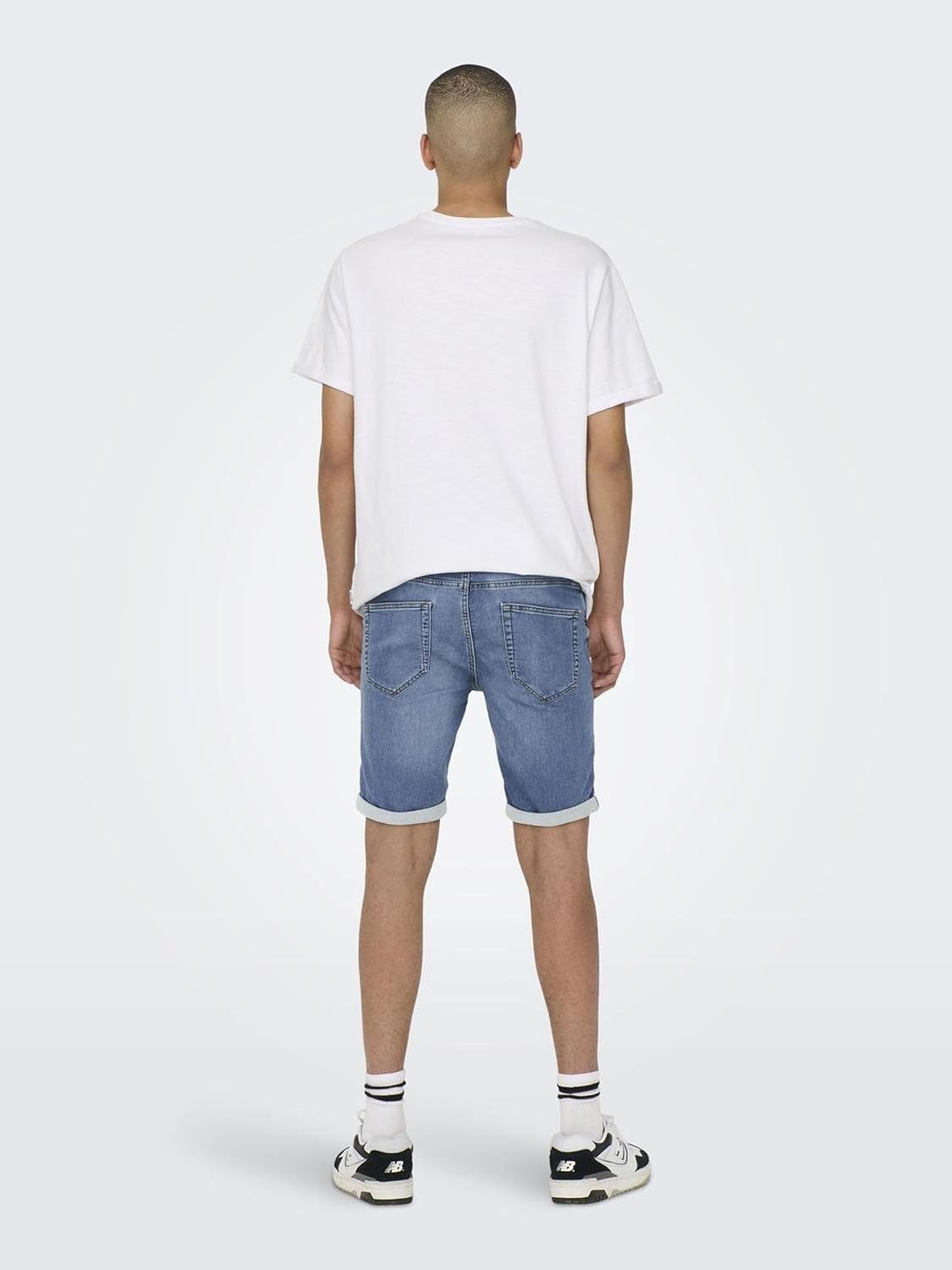Detalle de Shorts en Denim Capri pour Hommes O&S 3/4 – Only & Sons, denim léger et coupe slim