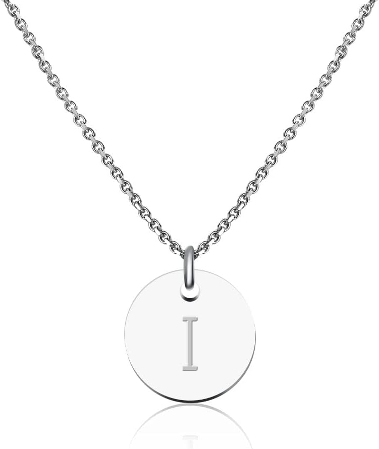 Detalle de GD GOOD.designs collier lettre gravée argenté