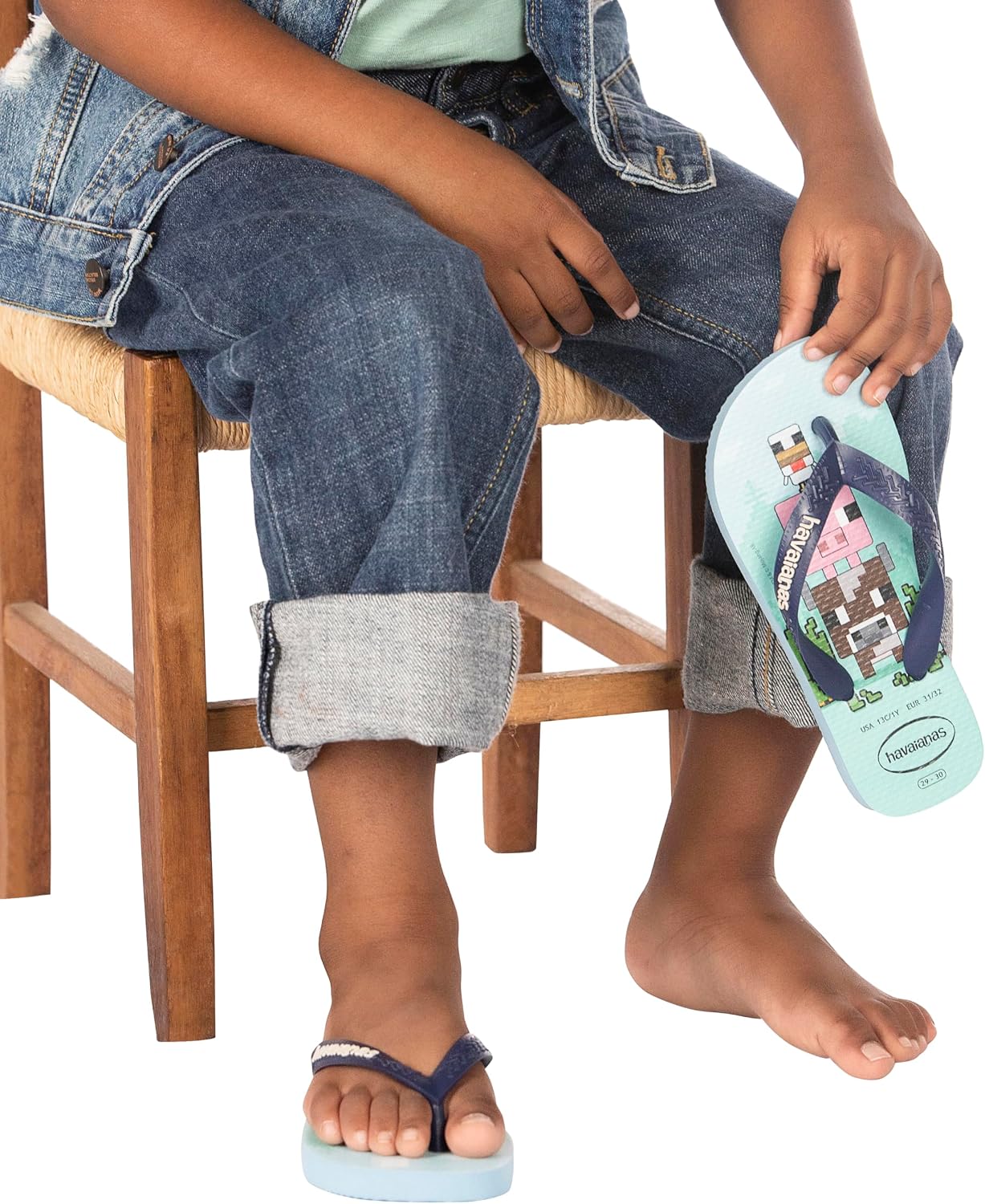 Detalle 2 de Havaianas Minecraft (Mini Me) – Tongs enfant en bleu lavande, antidérapantes