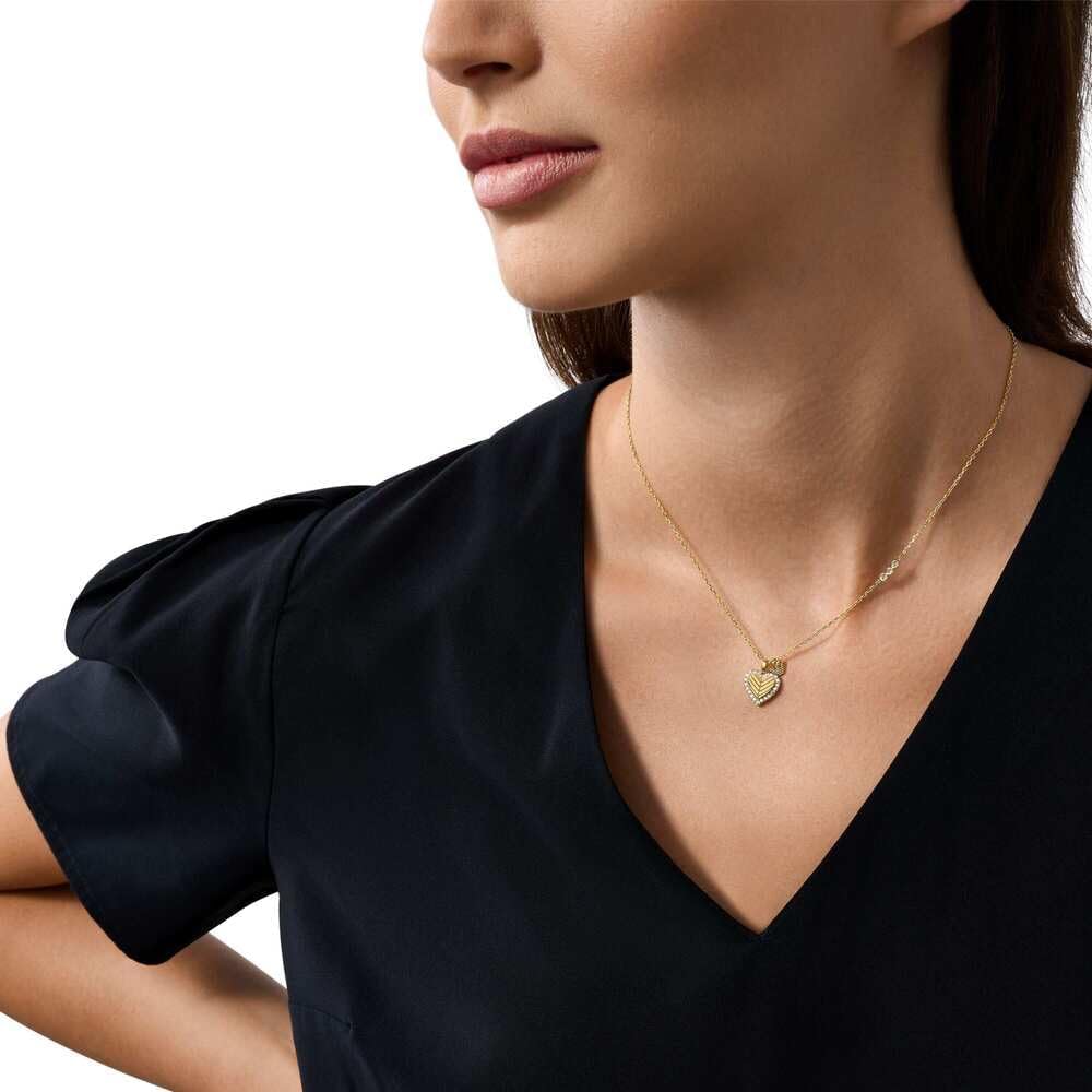 Detalle 2 de Collier Emporio Armani femme en argent sterling doré, fermeture à homard