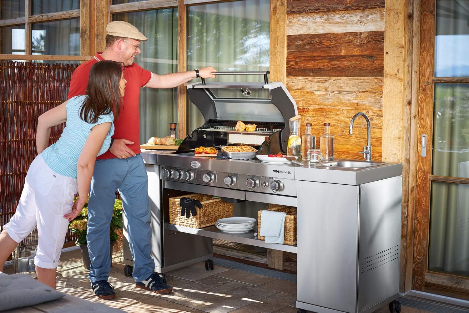 Detalle de RÖSLE Barquette Barbecue Universelle Professionnelle en Acier Inox 18/10 – Barquette 41 × 22 cm, 3 L, rebord haut