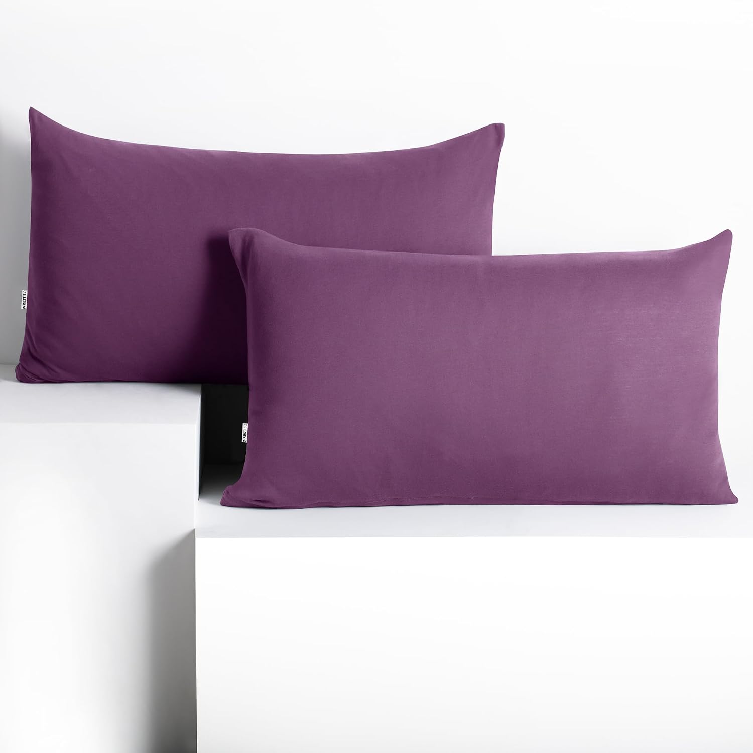 Detalle de DecoKing Lot de 2 Taies d'oreiller 50 x 60 cm – Jersey coton peigné, fermeture éclair, couleur Prune Amber